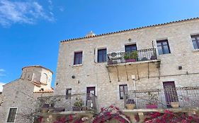 Kir-Yiannis Stonehouse @Areopoli